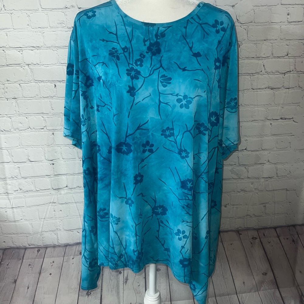 BON WORTH scoop neck tunic top. Asymmetrical hemline. Short sleeve. Like…